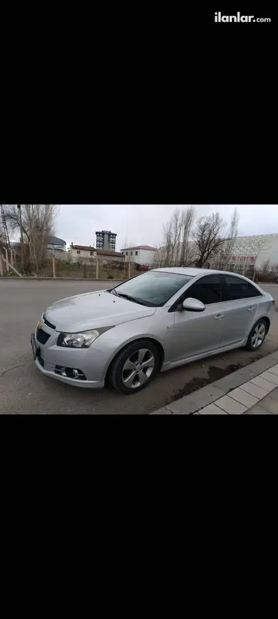 2011 Chevrolet Cruze 1.6 benzinli manuel otomobil - Fotoğraf 2
