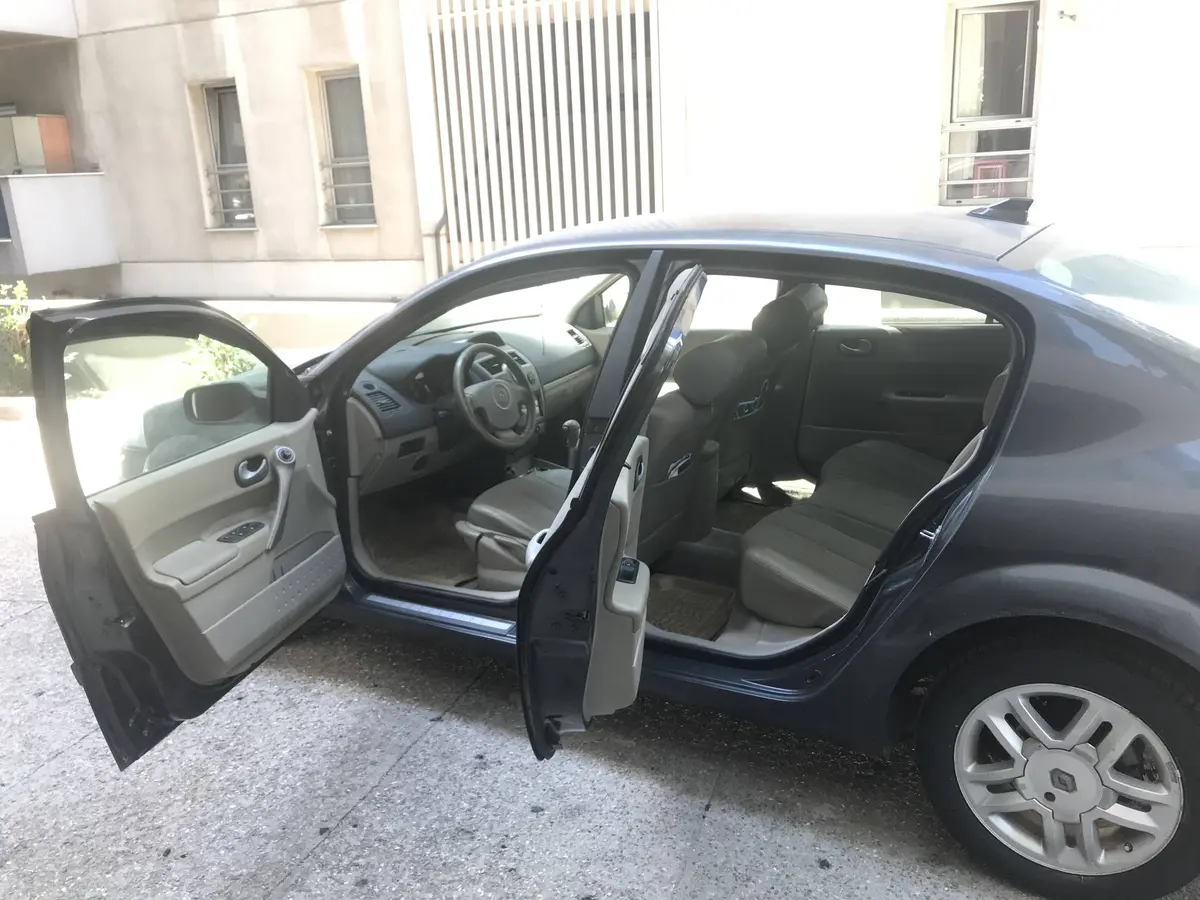 2009 Renault Megane 1.5 dCi dizel otomatik otomobil - Fotoğraf 3
