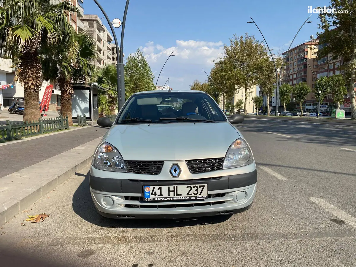 2005 Renault Clio 1.4 benzinli manuel otomobil - Fotoğraf 1