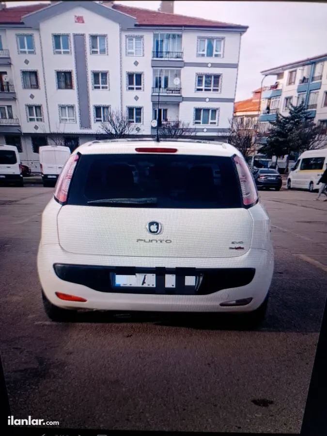 2011 Fiat Punto EVO 1.3 Multijet dizel manuel otomobil - Fotoğraf 2
