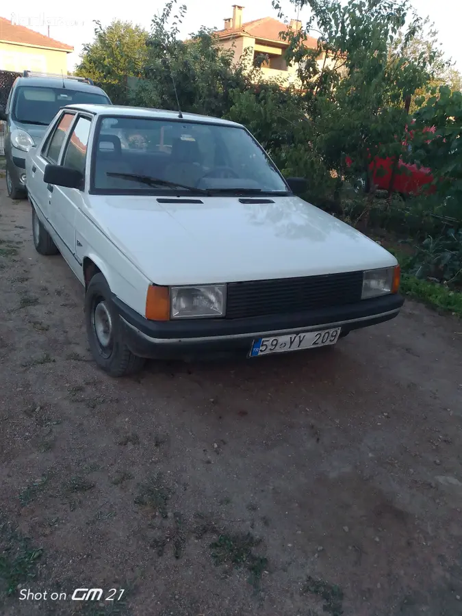 1992 Renault R 9 1.4 benzinli manuel otomobil - Fotoğraf 1