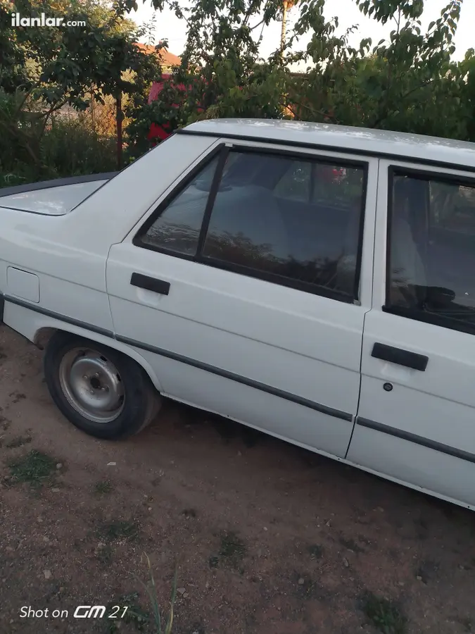 1992 Renault R 9 1.4 benzinli manuel otomobil - Fotoğraf 3