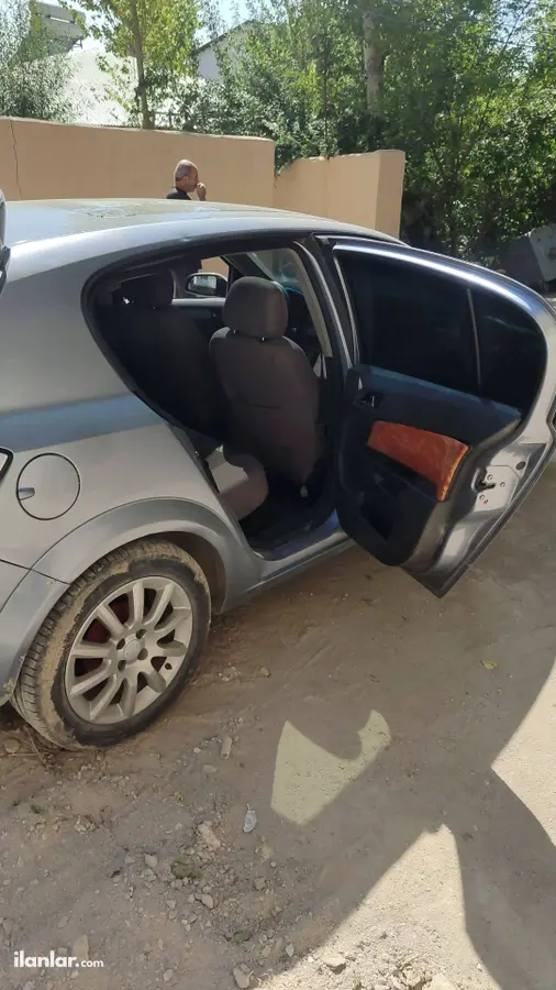 2005 Opel Astra 1.6 benzinli manuel otomobil - Fotoğraf 1