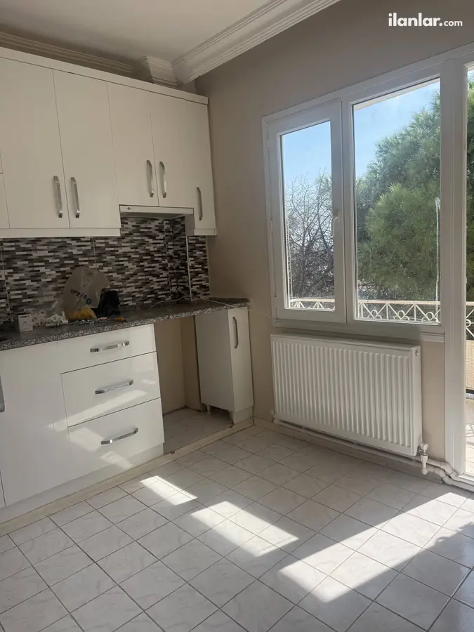 İzmir Bayındır Mithatpaşa Mahallesi 3+1 130 m² kiralık daire - Fotoğraf 1