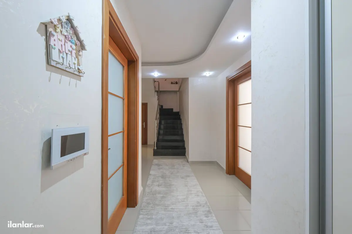 İzmir Bornova Yeşilova Mahallesi 3+1 250 m² satılık daire - Fotoğraf 2