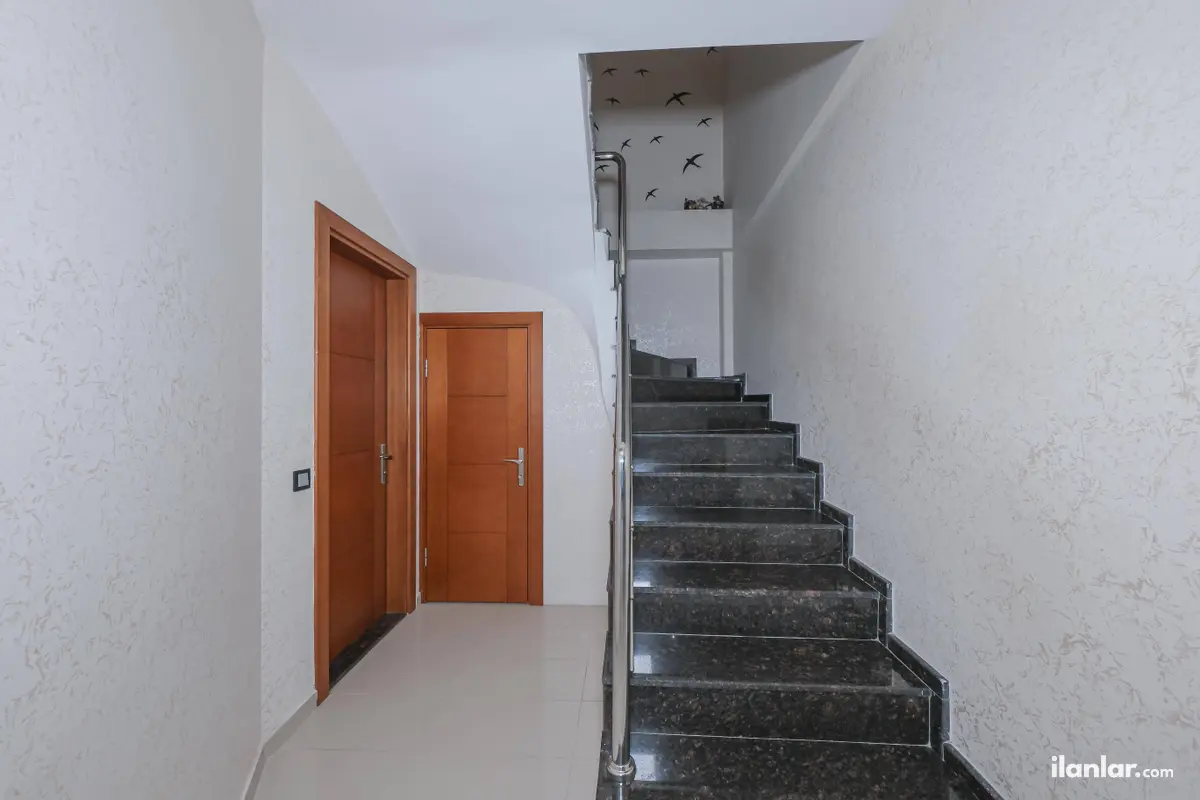 İzmir Bornova Yeşilova Mahallesi 3+1 250 m² satılık daire - Fotoğraf 3