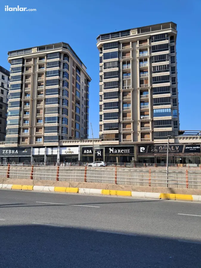 Şanlıurfa Karaköprü Batıkent Mahallesi 7+1 450 m² kiralık daire - Fotoğraf 1