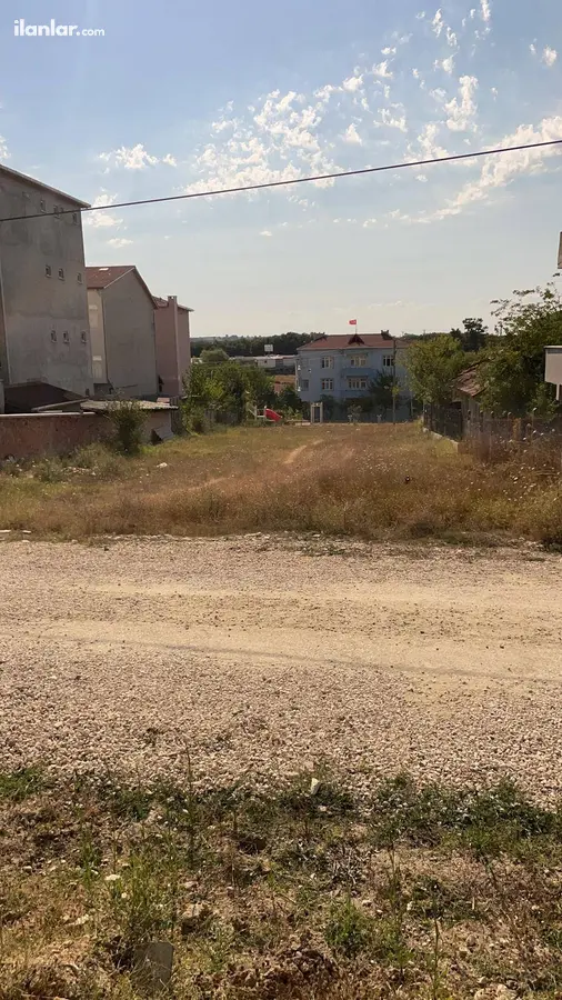 Tekirdağ Saray Cumhuriyet Mahallesi 462 m² satılık konut arsa - Fotoğraf 1