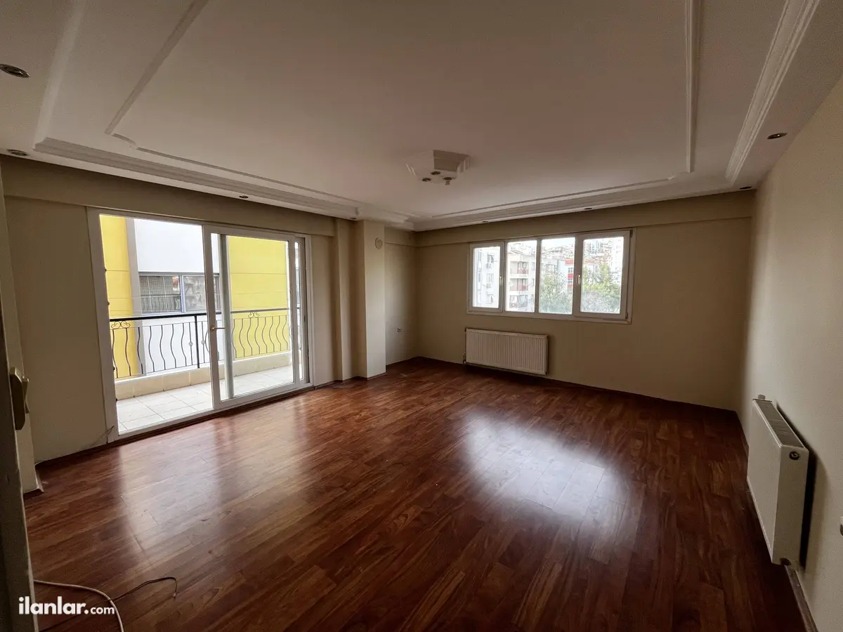İzmir Karşıyaka Bahçelievler Mahallesi 3+1 130 m² kiralık daire - Fotoğraf 1