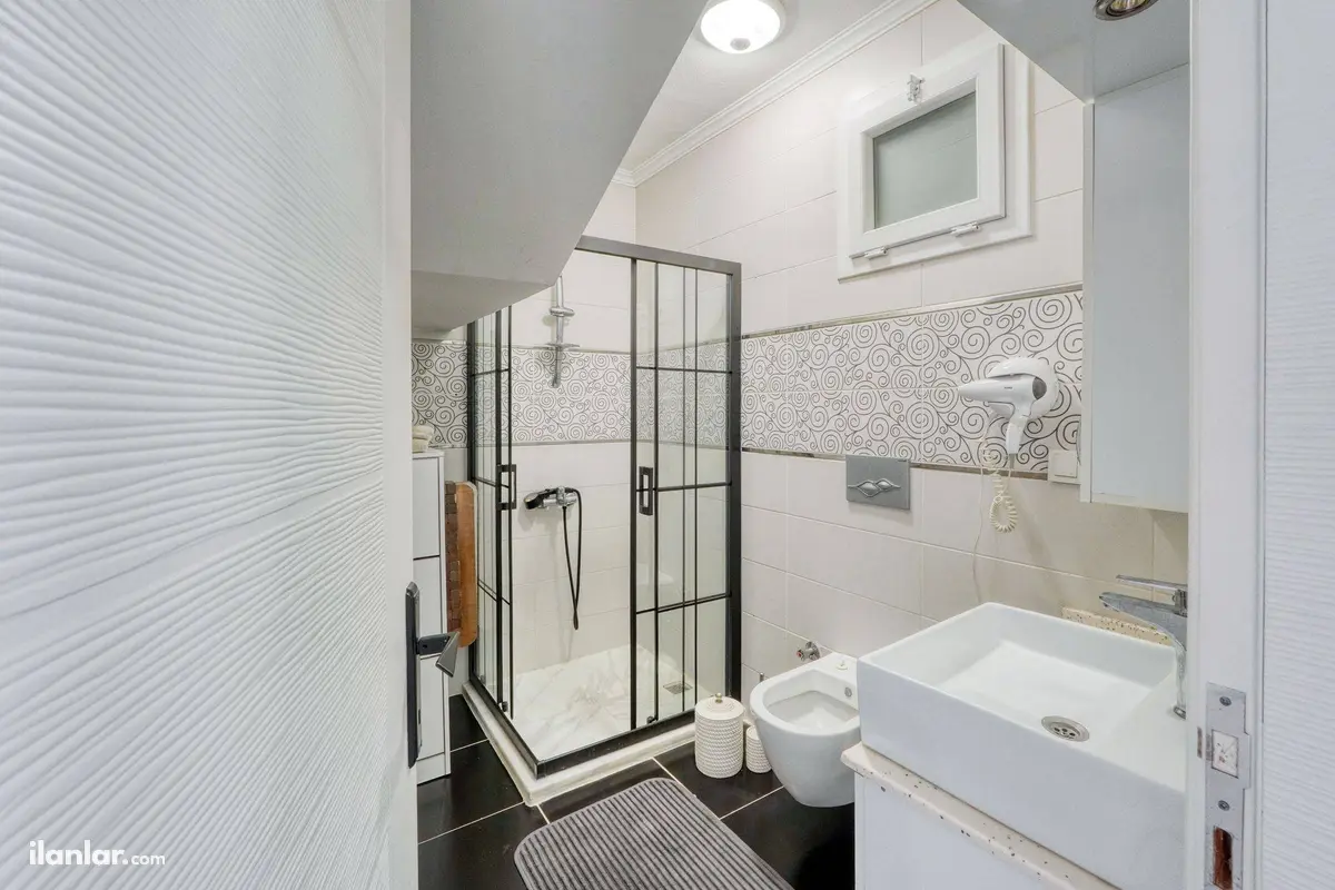 İzmir Çeşme Dalyan Mahallesi 3+1 200 m² kiralık villa - Fotoğraf 3