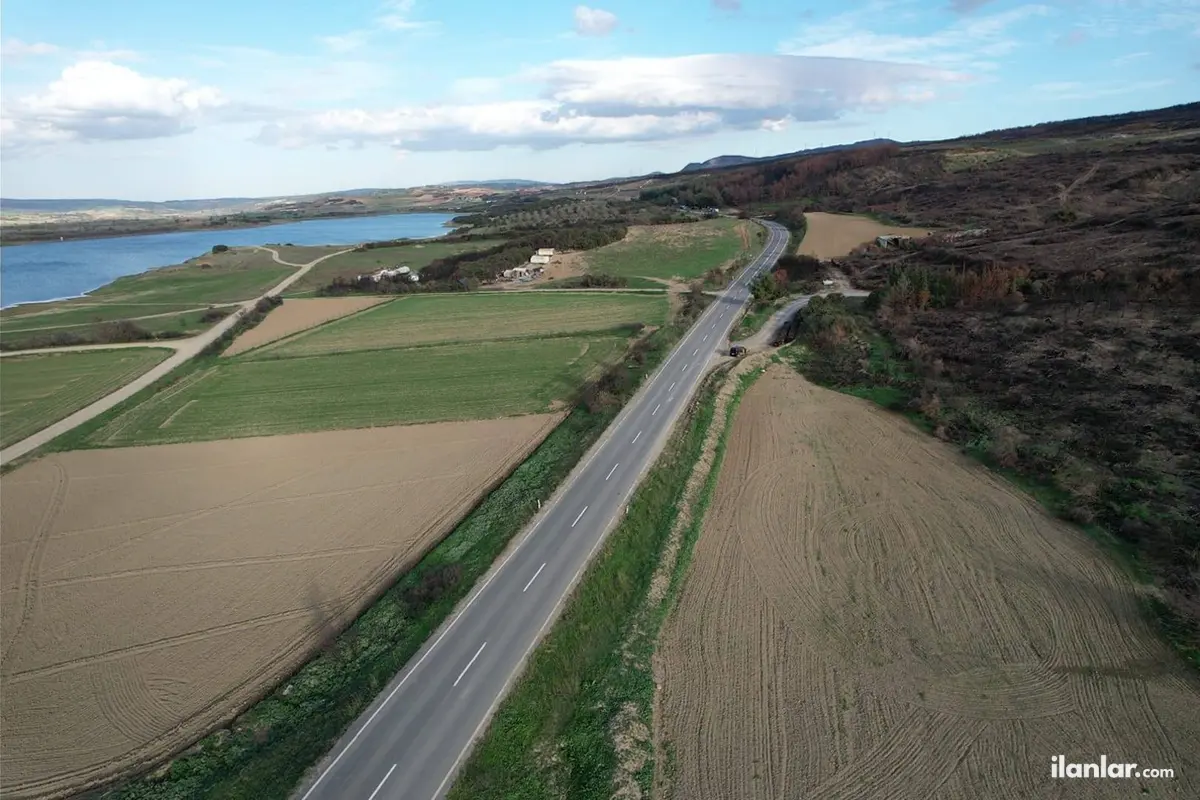 Tekirdağ Şarköy Yeniköy Mahallesi 6.400 m² satılık tarla arsa - Fotoğraf 1