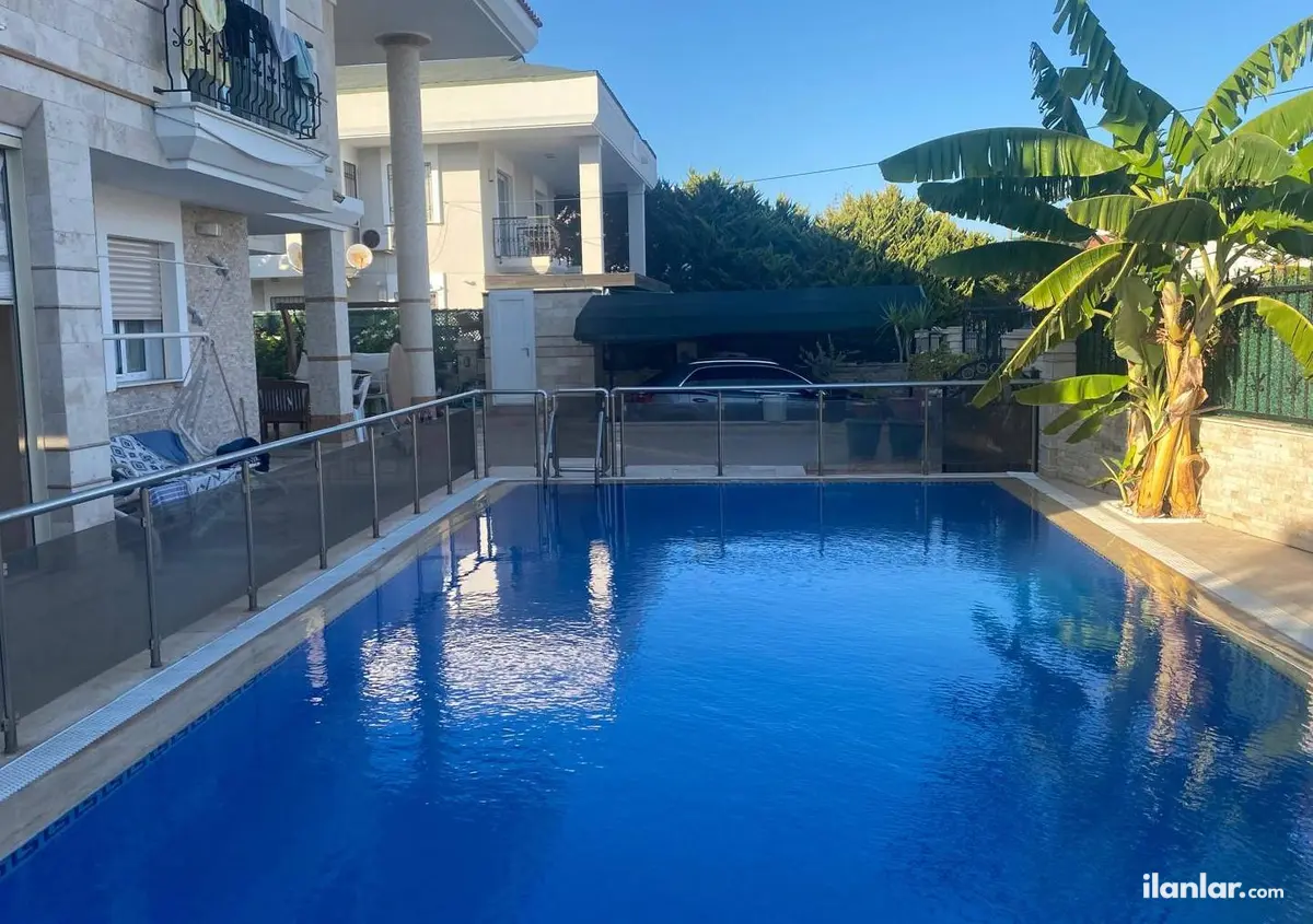 İzmir Çeşme Ilıca Mahallesi 4+1 180 m² kiralık villa - Fotoğraf 2