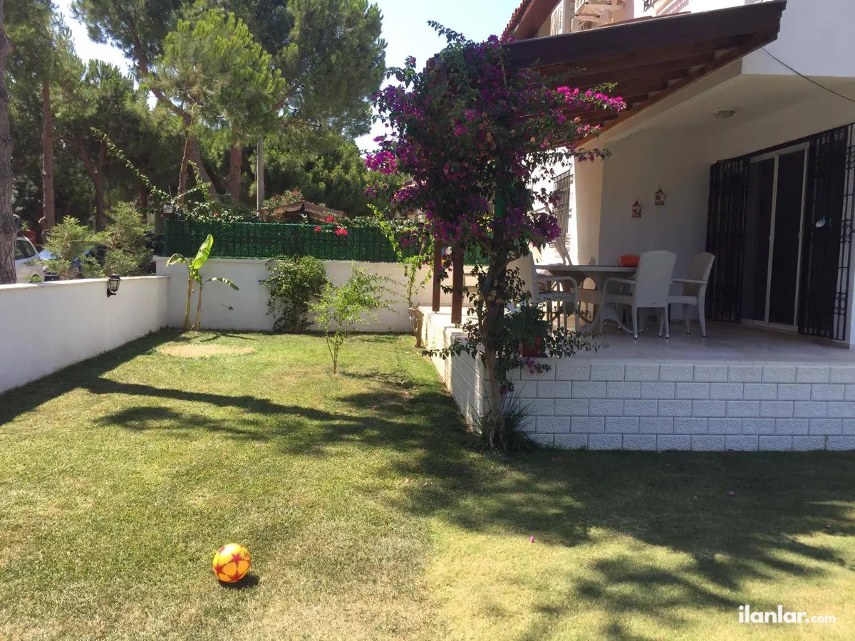 İzmir Çeşme Altınyunus Mahallesi 5+1 250 m² kiralık villa - Fotoğraf 2