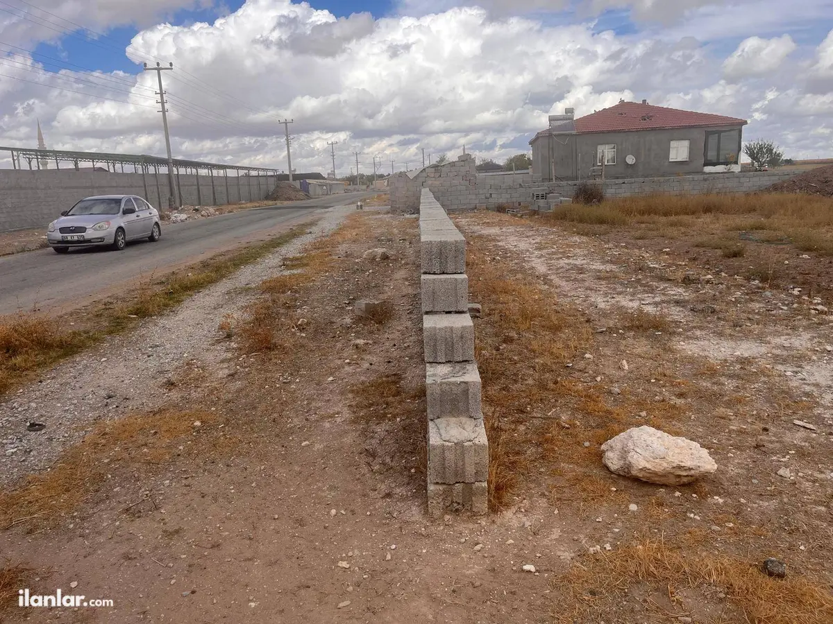 Aksaray Eskil Merkez Mahallesi 1.652 m² satılık ticari + Konut arsa - Fotoğraf 1