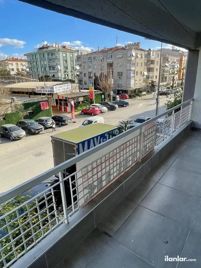 İzmir Karşıyaka Bahçelievler Mahallesi 3+1 130 m² satılık daire - Fotoğraf 3