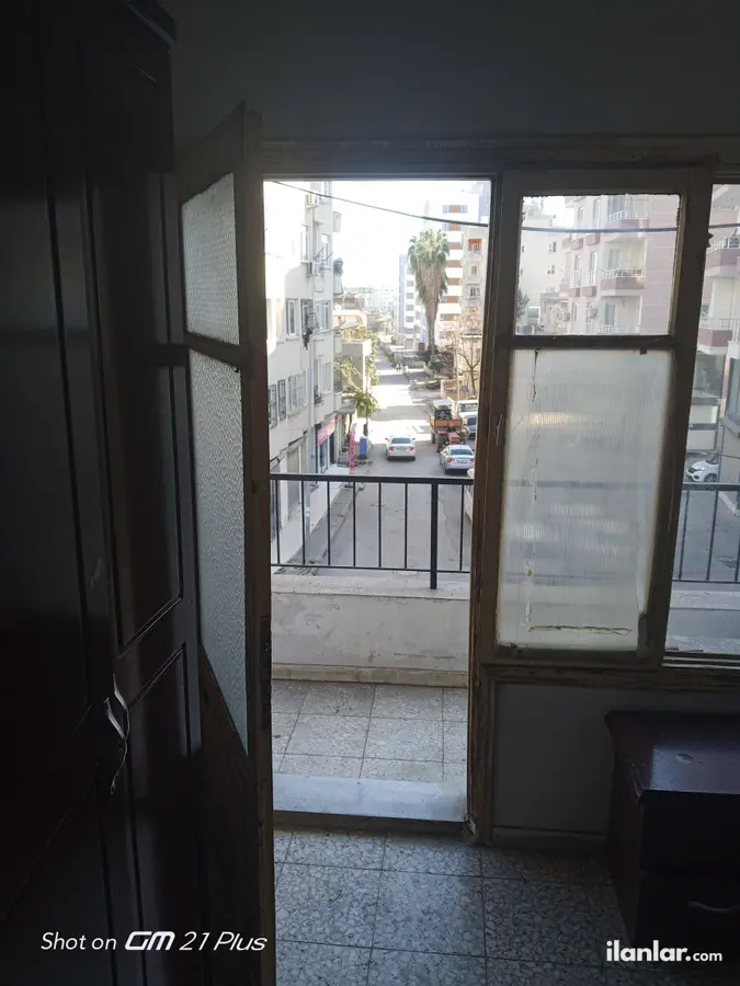 Mersin Akdeniz Barış Mahallesi 3+1 110 m² kiralık daire - Fotoğraf 2