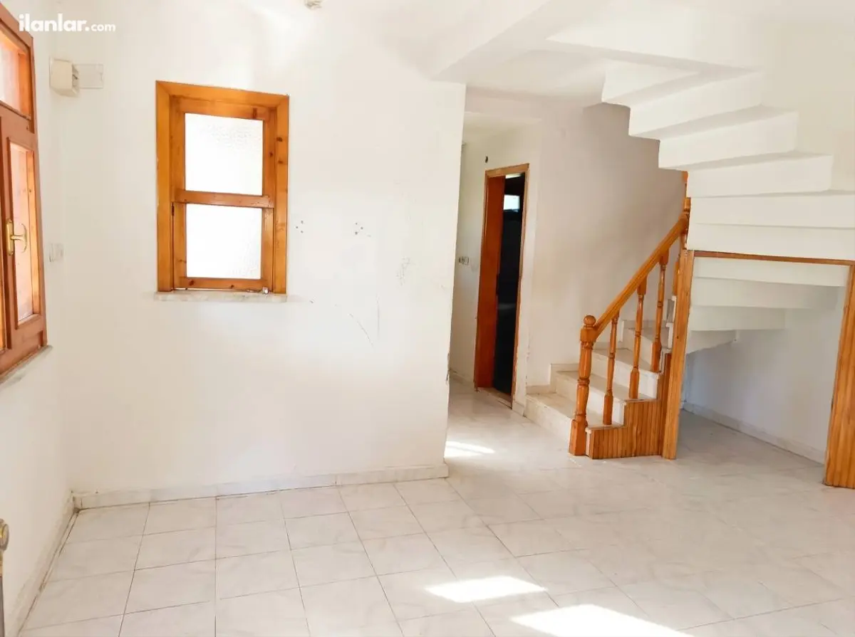 Tekirdağ Marmaraereğlisi Yeniçiftlik Mahallesi 6+1 200 m² kiralık villa - Fotoğraf 1
