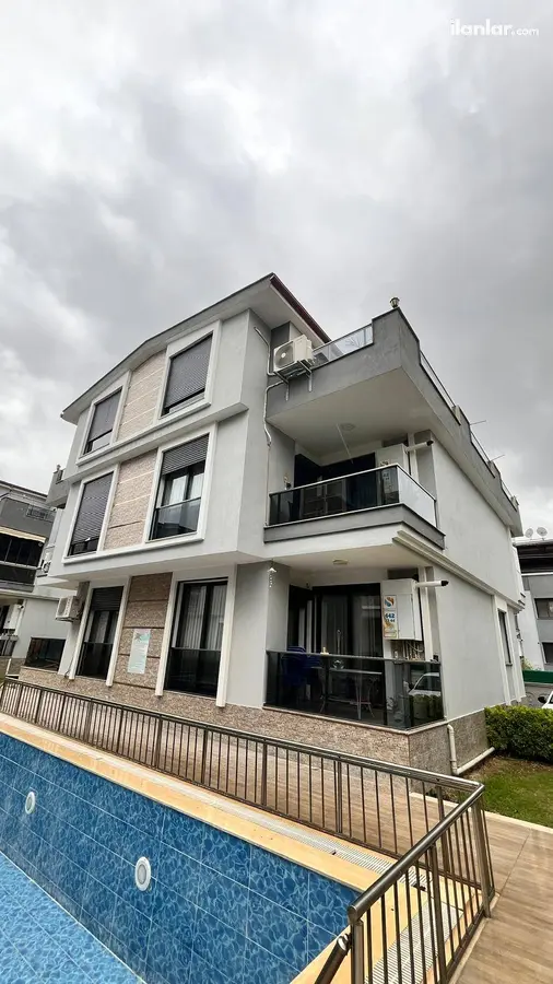 İzmir Menderes Mithatpaşa Mahallesi 3+1 180 m² satılık daire - Fotoğraf 1