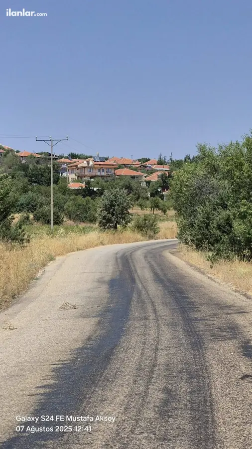 Uşak Karahallı Külköy Köyü Mahallesi 2.884 m² satılık tarla arsa - Fotoğraf 3