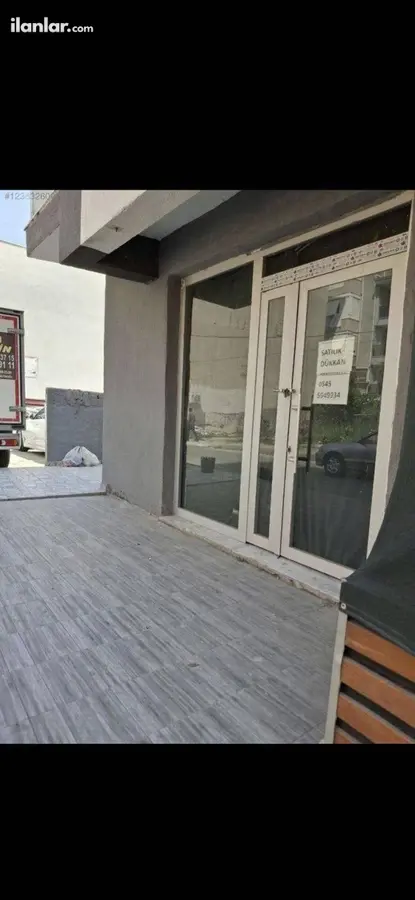 İzmir Bayraklı Osmangazi Mahallesi 25 m² satılık dükkan & Mağaza - Fotoğraf 1