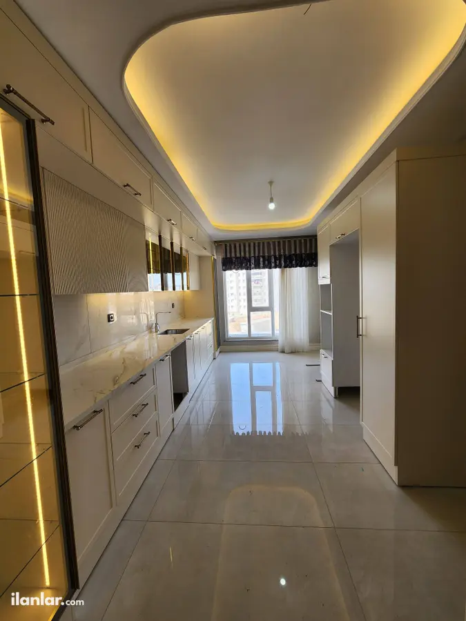 Kahramanmaraş Onikişubat Rasim Özdenören Mahallesi 4+1 196 m² satılık daire - Fotoğraf 3