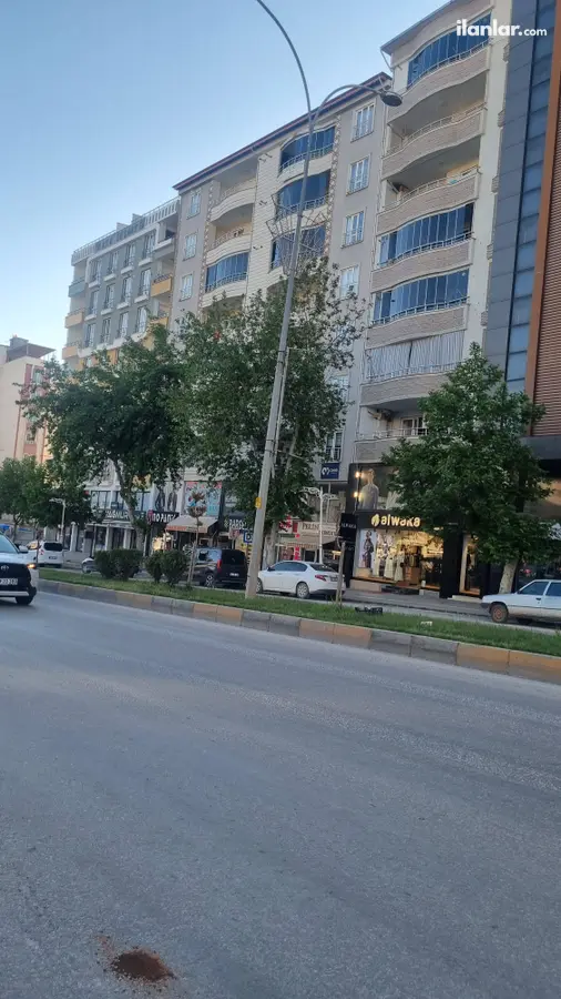 Kahramanmaraş Pazarcık Şehit Nurettin Ademoğlu Mahallesi 2+1 115 m² satılık daire - Fotoğraf 1