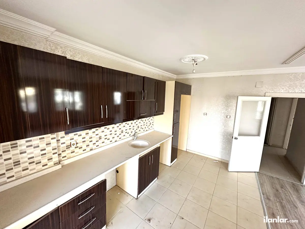 Mersin Yenişehir Akkent Mahallesi 4+1 170 m² kiralık daire - Fotoğraf 2
