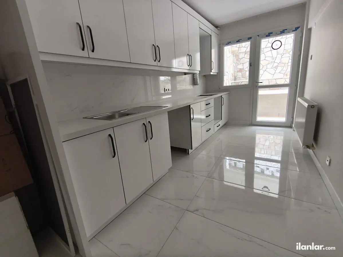İzmir Buca Ufuk Mahallesi 3+1 135 m² kiralık daire - Fotoğraf 2