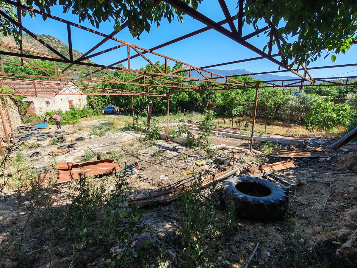 İzmir Tire Hasançavuşlar Mahallesi 700 m² satılık muhtelif Arsa arsa - Fotoğraf 1