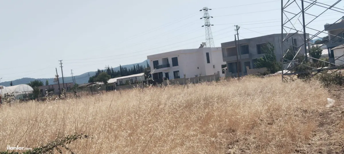 İzmir Menderes Dereköy Mahallesi 700 m² satılık tarla arsa - Fotoğraf 1