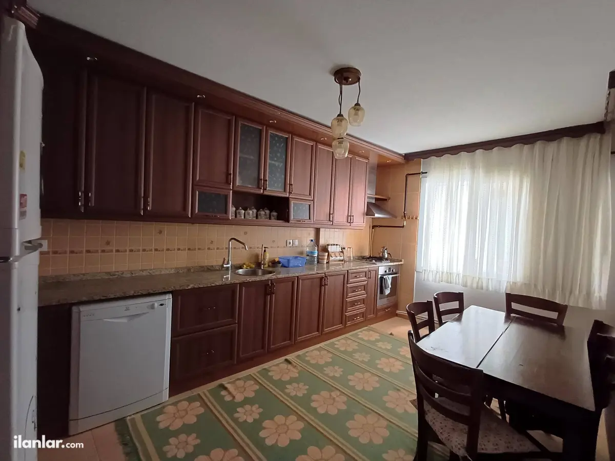 İzmir Bornova Mevlana Mahallesi 3+1 120 m² kiralık daire - Fotoğraf 1