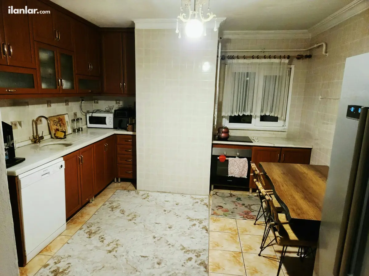 Kocaeli Gölcük Dumlupınar Mahallesi 3+1 300 m² kiralık daire - Fotoğraf 2