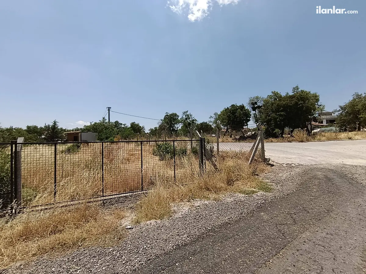 Denizli Tavas Kızılcabölük Mahallesi 628 m² satılık sanayi arsa - Fotoğraf 1