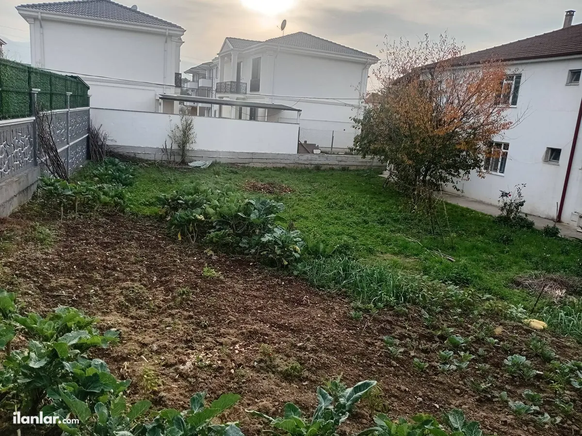 Sakarya Akyazı İnönü Mahallesi 488 m² satılık ticari + Konut arsa - Fotoğraf 1