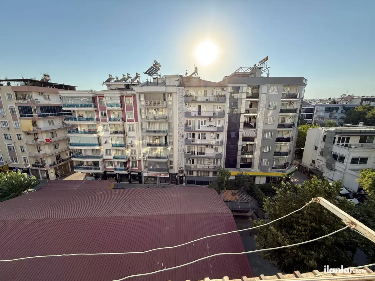 Aydın Efeler Kurtuluş Mahallesi 3+1 140 m² kiralık daire - Fotoğraf 1