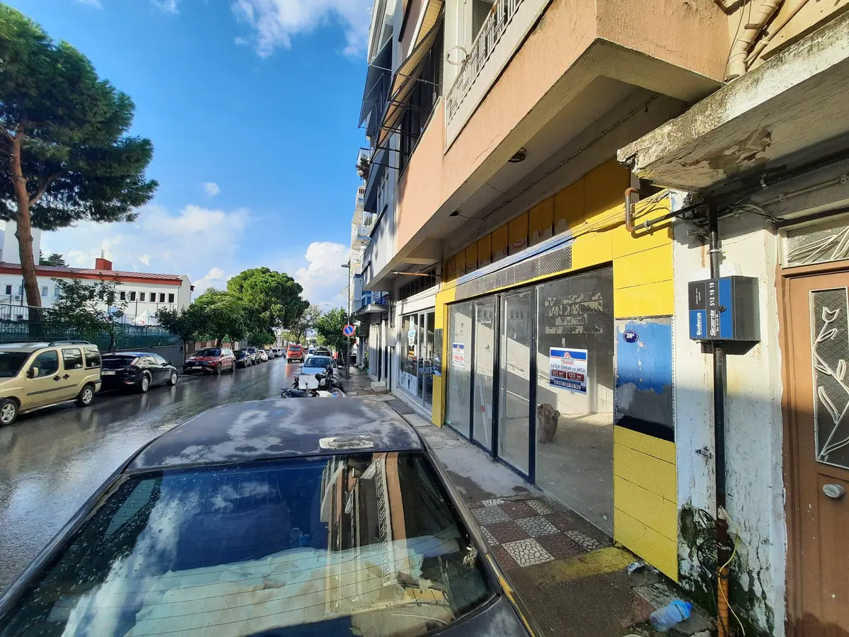 İzmir Tire Kurtuluş Mahallesi 141 m² satılık dükkan & Mağaza - Fotoğraf 2