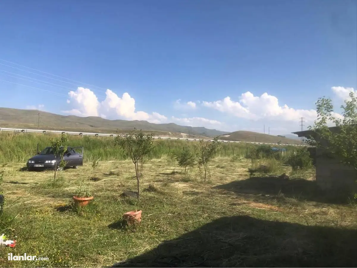 Erzurum Yakutiye Akdağ Mahallesi 3.330 m² satılık tarla arsa - Fotoğraf 2