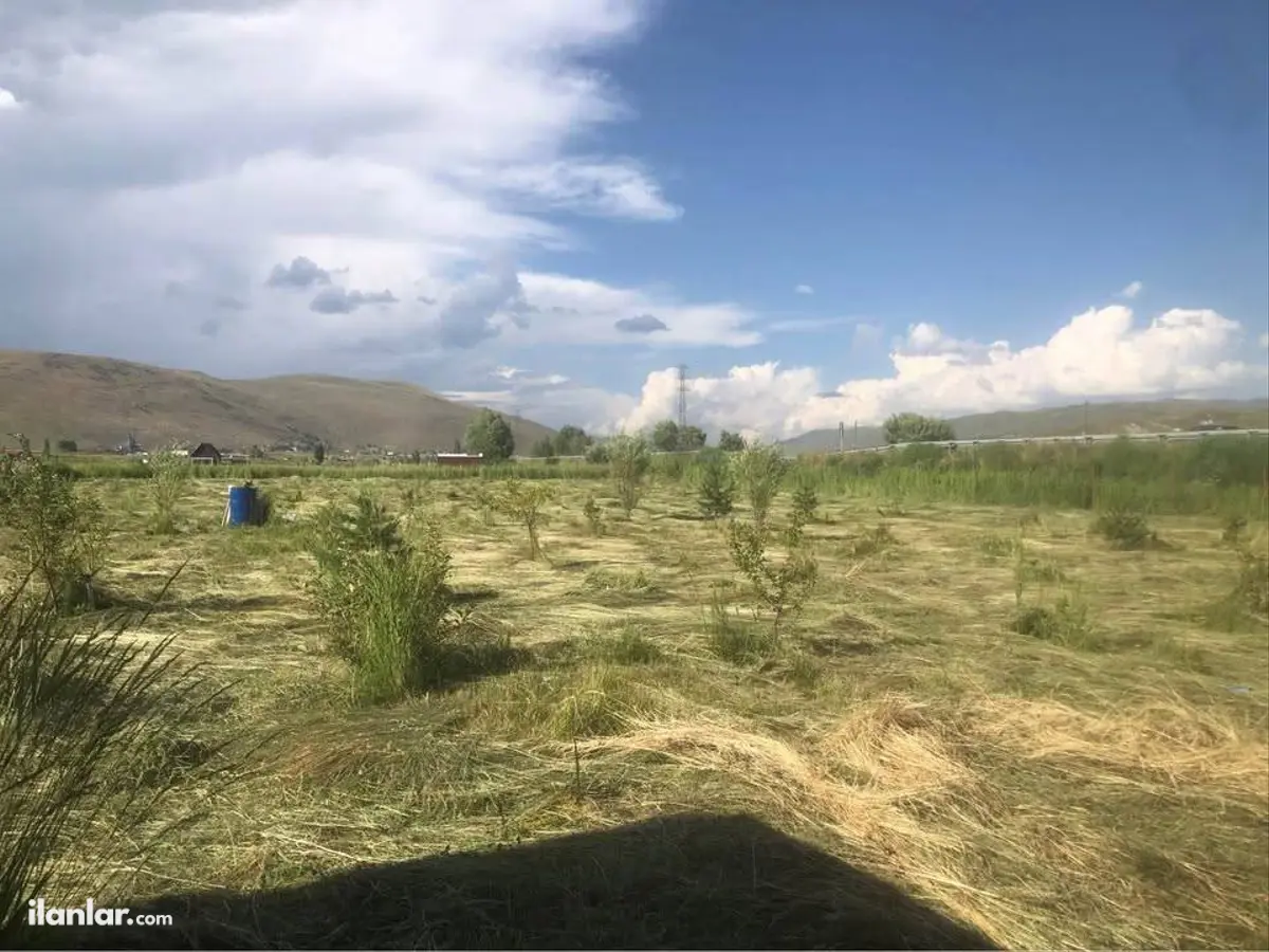 Erzurum Yakutiye Akdağ Mahallesi 3.330 m² satılık tarla arsa - Fotoğraf 3
