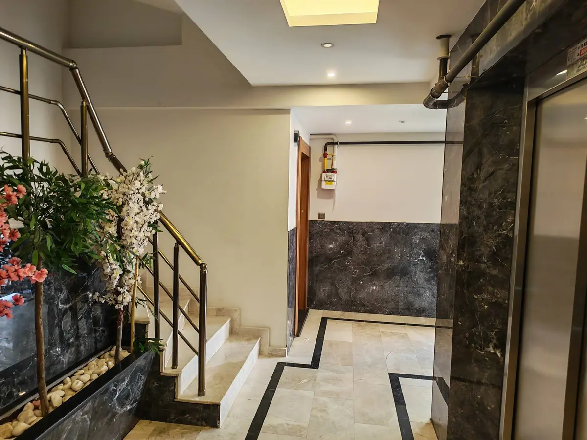 İzmir Tire Hürriyet Mahallesi 2+1 100 m² kiralık daire - Fotoğraf 1