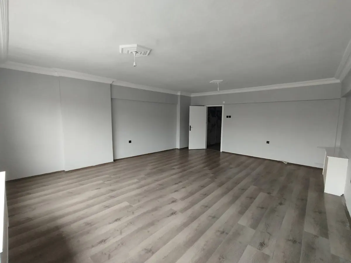 Eskişehir Odunpazarı Kurtuluş Mahallesi 3+1 150 m² satılık daire - Fotoğraf 2
