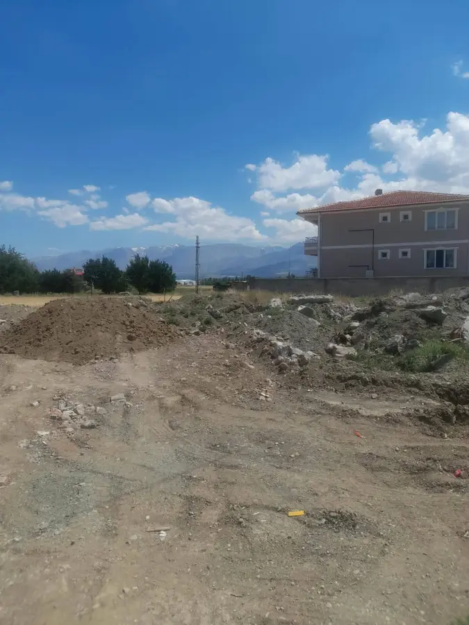 Erzincan Merkez Cengiz Topel Mahallesi 650 m² satılık villa arsa - Fotoğraf 3
