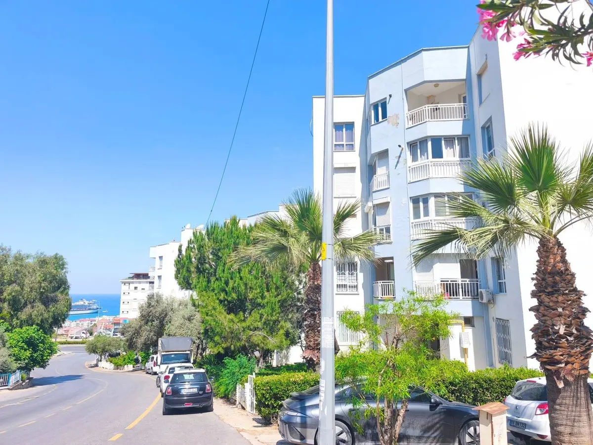 Aydın Kuşadası Ege Mahallesi 3+1 145 m² satılık daire - Fotoğraf 2
