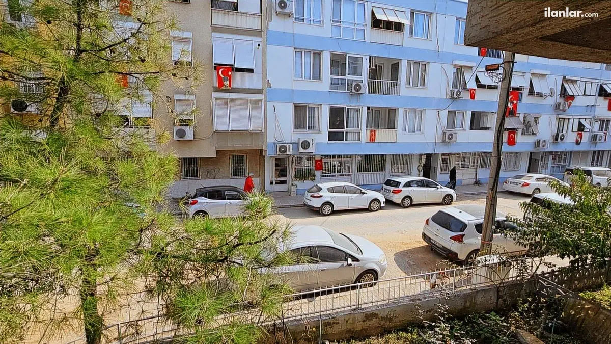 İzmir Karşıyaka Bahçelievler Mahallesi 3+1 160 m² satılık daire - Fotoğraf 1