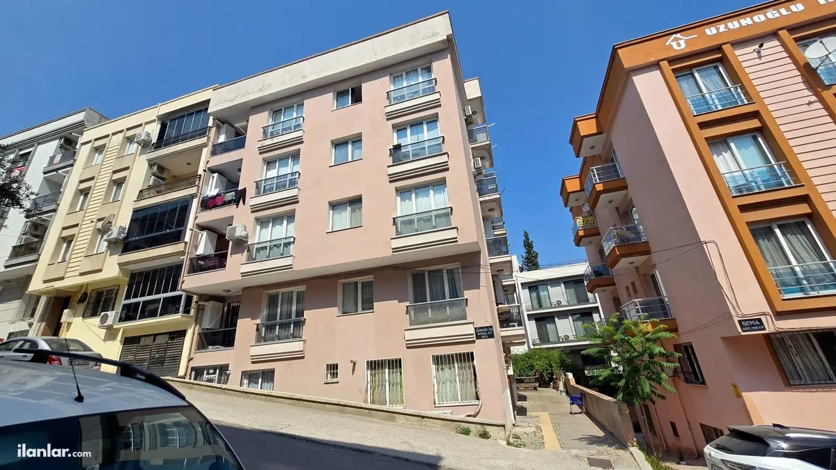 İzmir Buca Atatürk Mahallesi 1+1 60 m² satılık daire - Fotoğraf 1