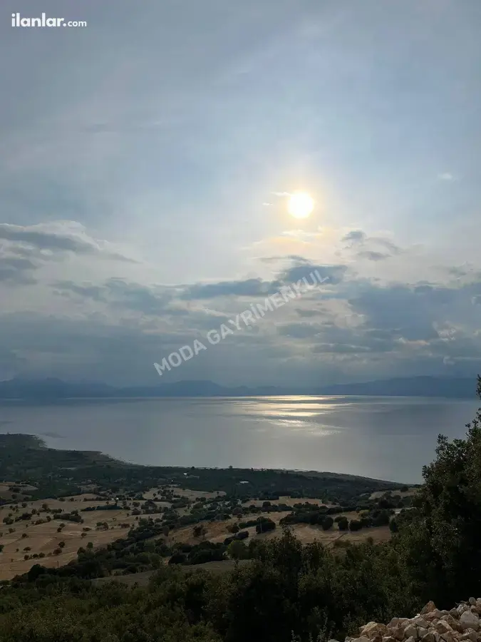 Isparta Gelendost Yeşilköy Köyü Mahallesi 6.092 m² satılık tarla arsa - Fotoğraf 1