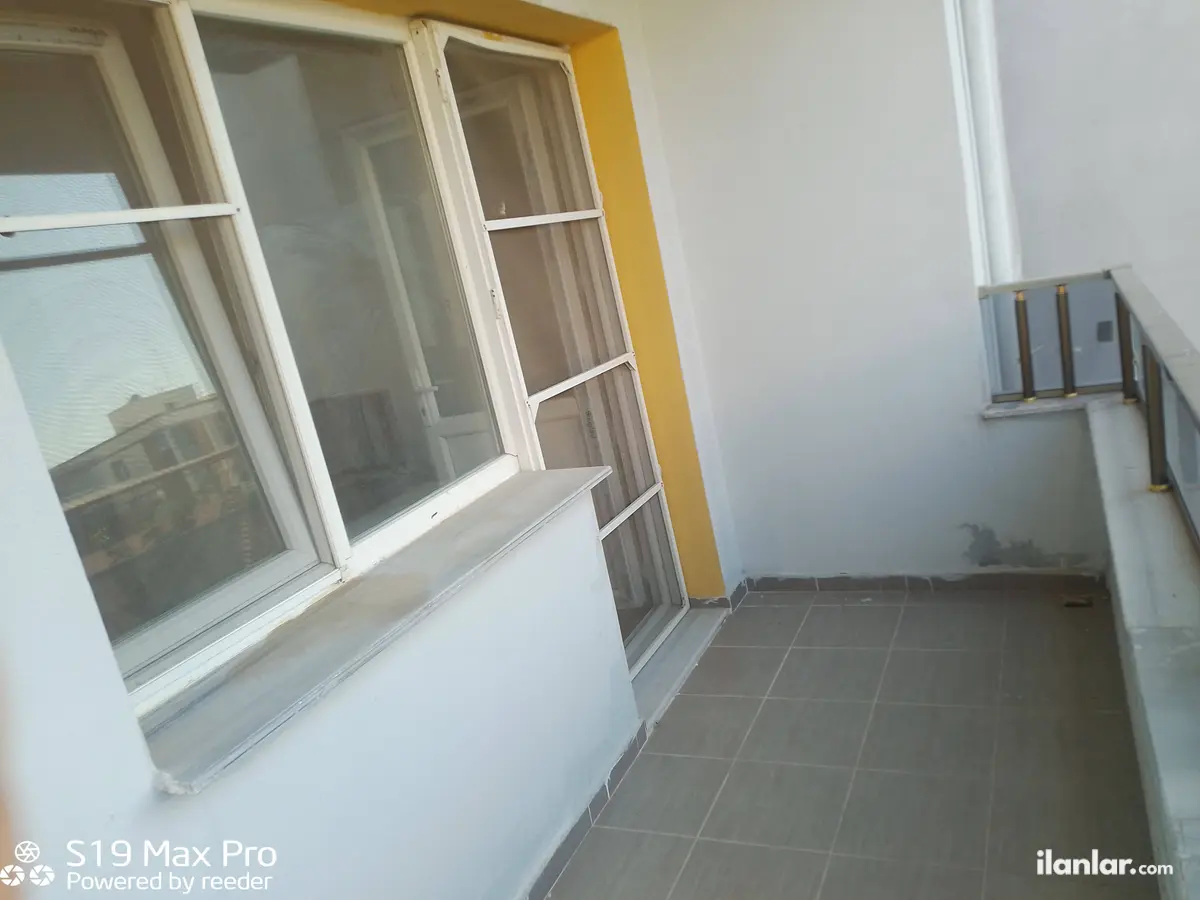 Manisa Akhisar Hürriyet Mahallesi 3+1 130 m² kiralık daire - Fotoğraf 2