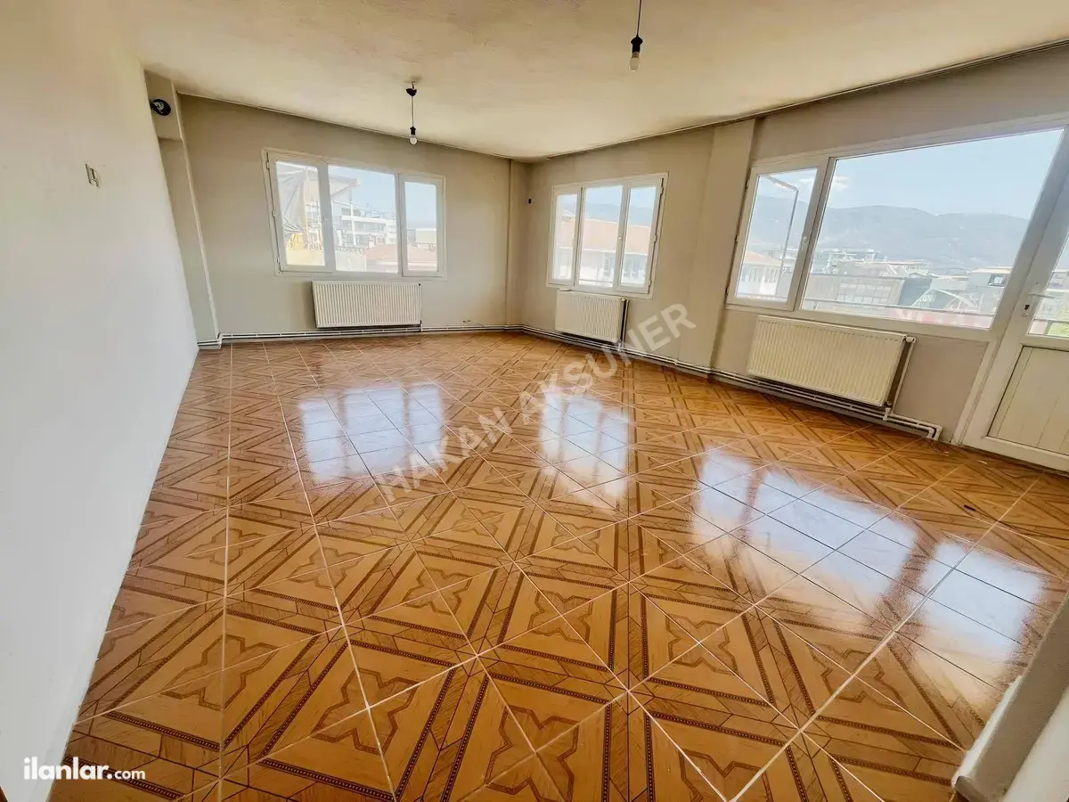 İzmir Bornova Doğanlar Mahallesi 2+1 110 m² kiralık daire - Fotoğraf 2
