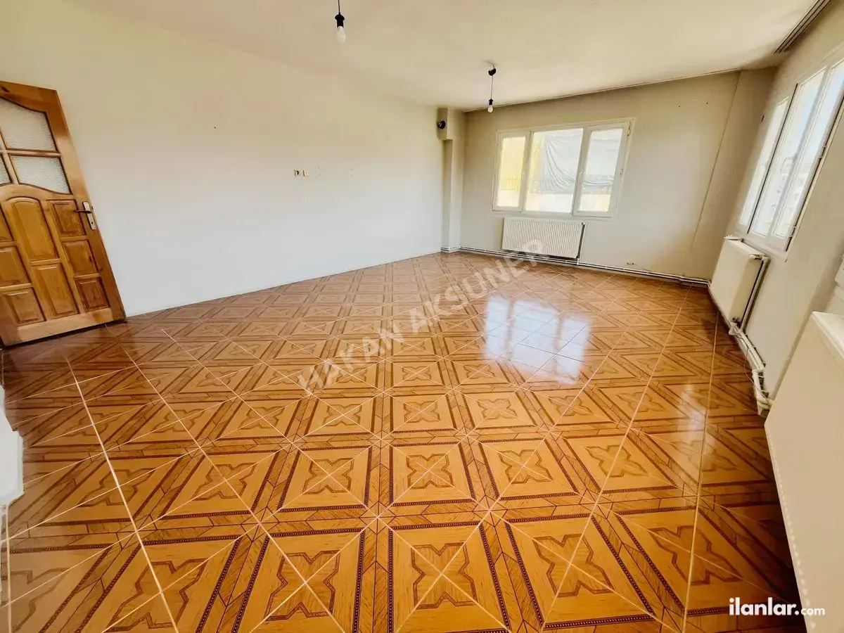 İzmir Bornova Doğanlar Mahallesi 2+1 110 m² kiralık daire - Fotoğraf 1