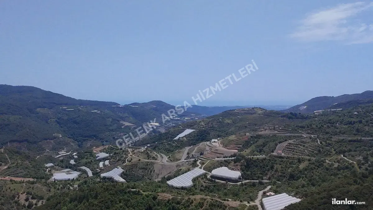 Antalya Alanya Burçaklar Mahallesi 520 m² satılık villa arsa - Fotoğraf 1
