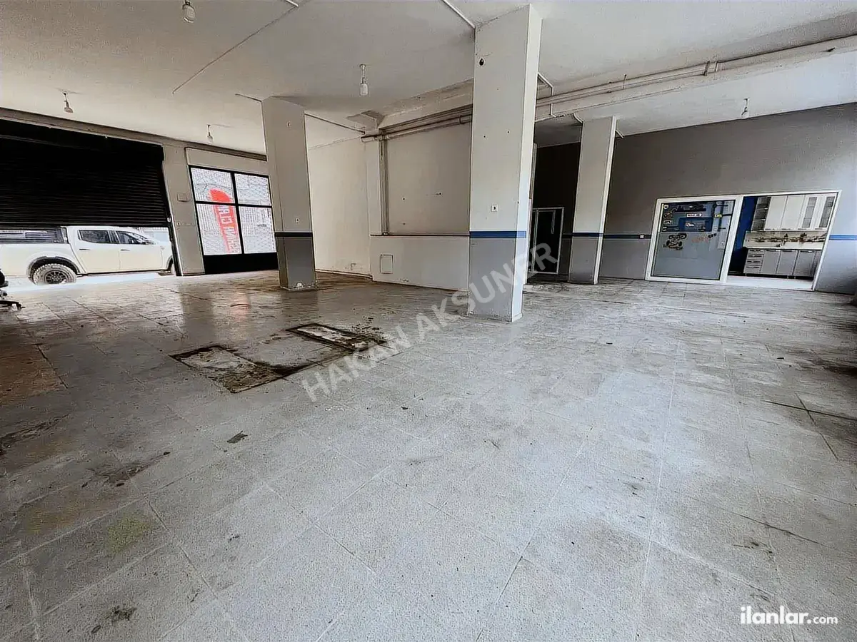 İzmir Bornova Yeşilova Mahallesi 240 m² kiralık dükkan & Mağaza - Fotoğraf 1